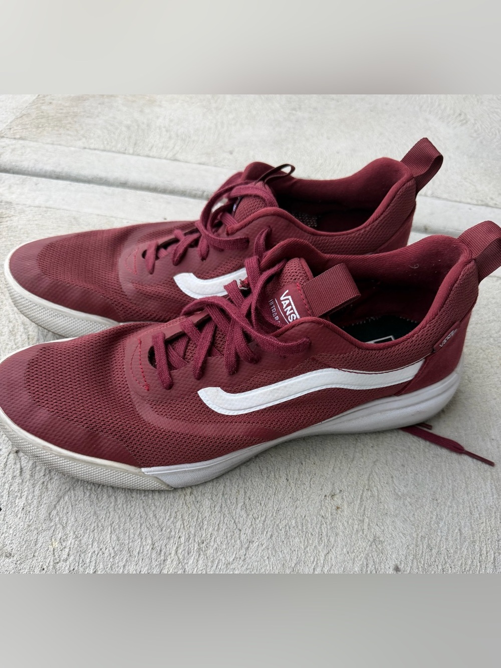 Vans UltraRange Rapidweld Maroon Burgundy White Sneakers Men’s Size 11.5